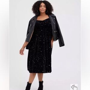 Torrid Black Stretch Knit Velvet Silver Star Print Midi Dress 00 M/L